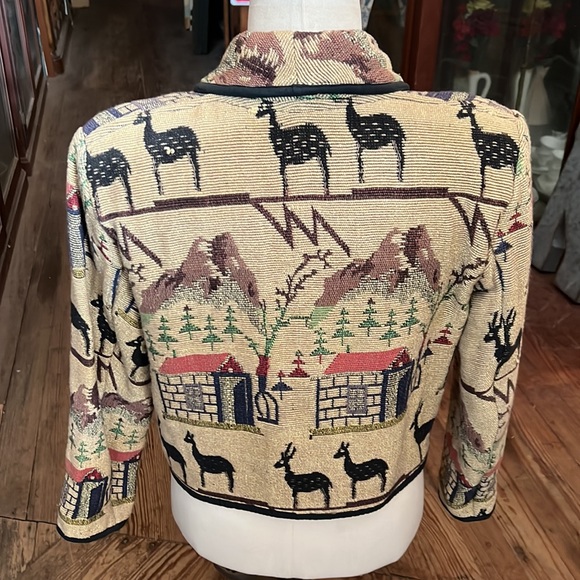 New Identity Women’s Tapestry Jacket. - Picture 3 of 11